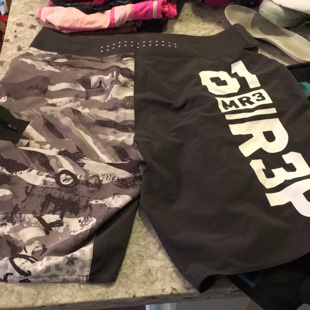 Reebok Shorts Men’s 34